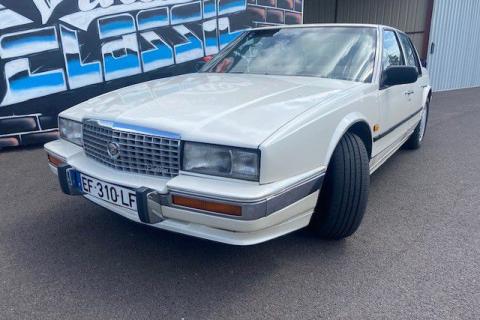 CADILLAC SEVILLE STS - couleur blanche, réf : 2912