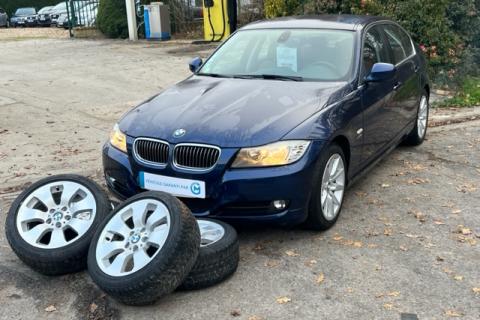 BMW 330d xDrive 245 ch Luxe * (15 CV) - couleur : bleu - réf : 3014