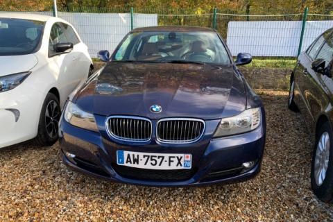 BMW 330d xDrive 245 ch Luxe * (15 CV) - couleur : bleu - réf : 3014