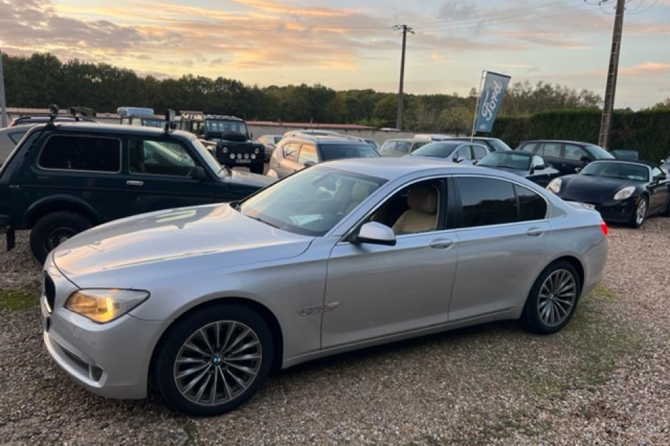 BMW 730d Luxe A * (15 CV) - couleur : gris - réf : 3006
