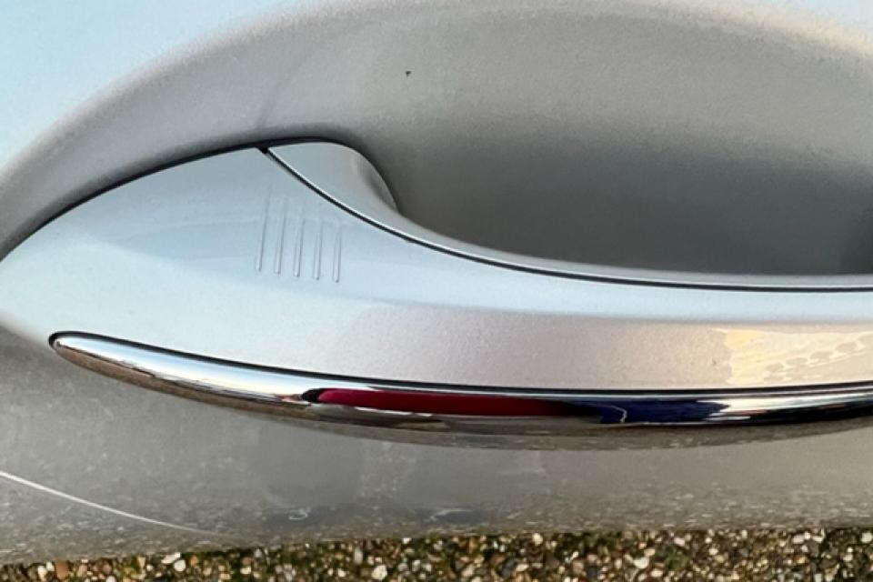 BMW 730d Luxe A * (15 CV) - couleur : gris - réf : 3006