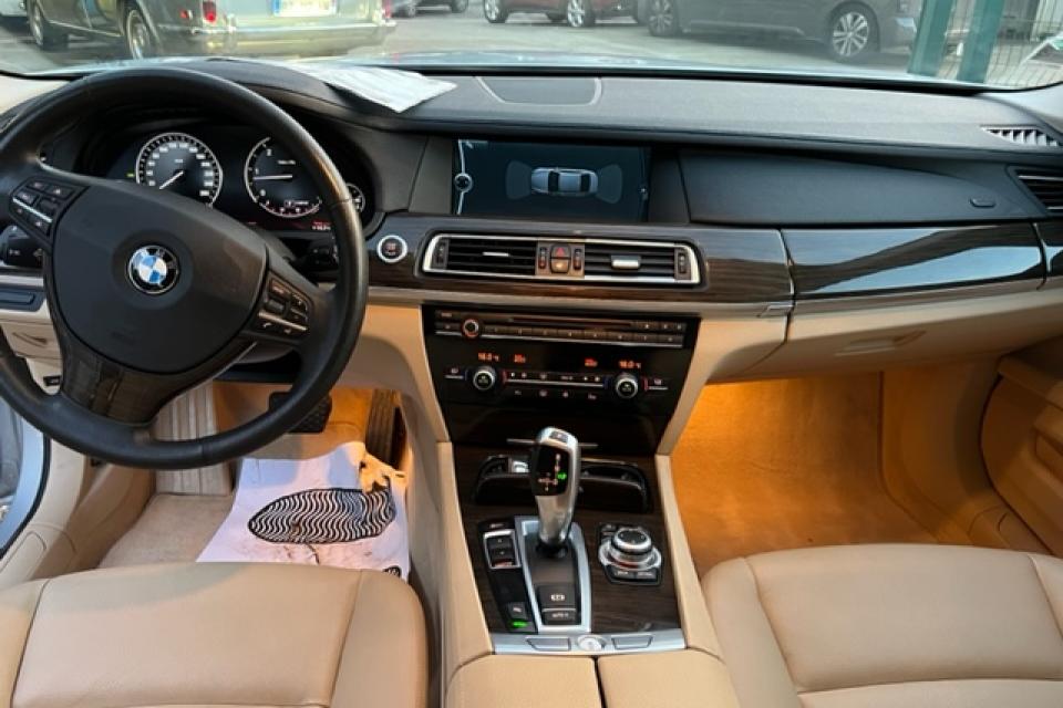 BMW 730d Luxe A * (15 CV) - couleur : gris - réf : 3006