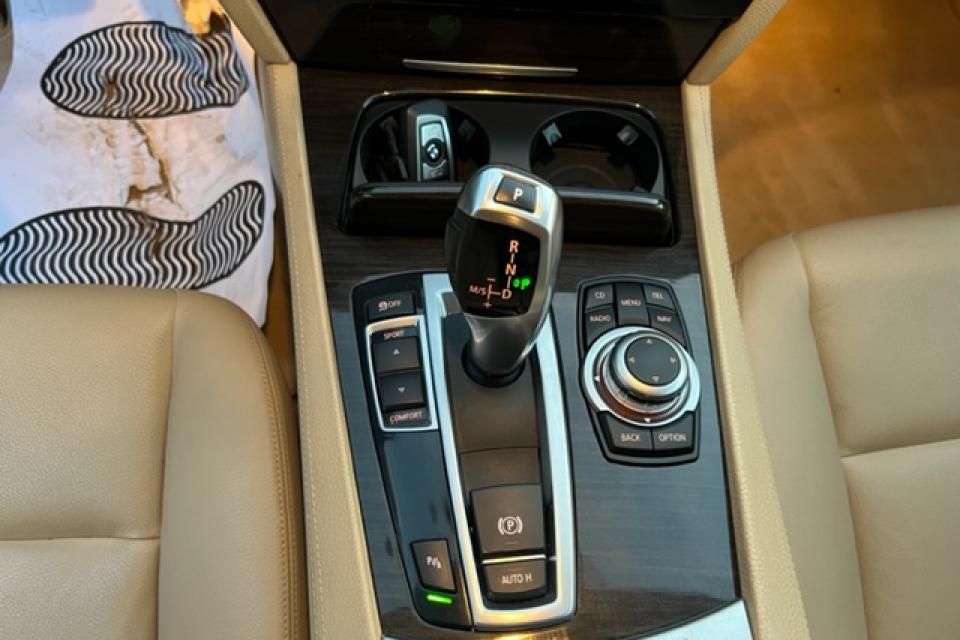 BMW 730d Luxe A * (15 CV) - couleur : gris - réf : 3006