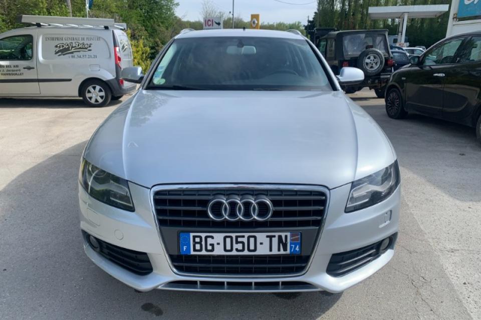 Audi A4 Avant 2.0 TDI 143 DPF Ambiente * (8 CV) - couleur : gris clair - réf : 2910