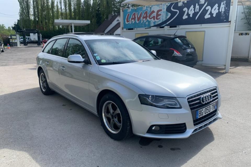 Audi A4 Avant 2.0 TDI 143 DPF Ambiente * (8 CV) - couleur : gris clair - réf : 2910