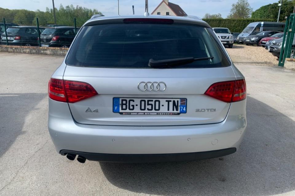 Audi A4 Avant 2.0 TDI 143 DPF Ambiente * (8 CV) - couleur : gris clair - réf : 2910