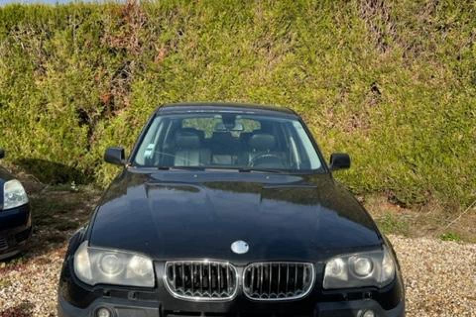 BMW X3 3.0d Luxe Steptonic A * (14CV) - couleur : noir : réf 2897