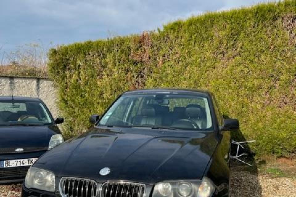 BMW X3 3.0d Luxe Steptonic A * (14CV) - couleur : noir : réf 2897